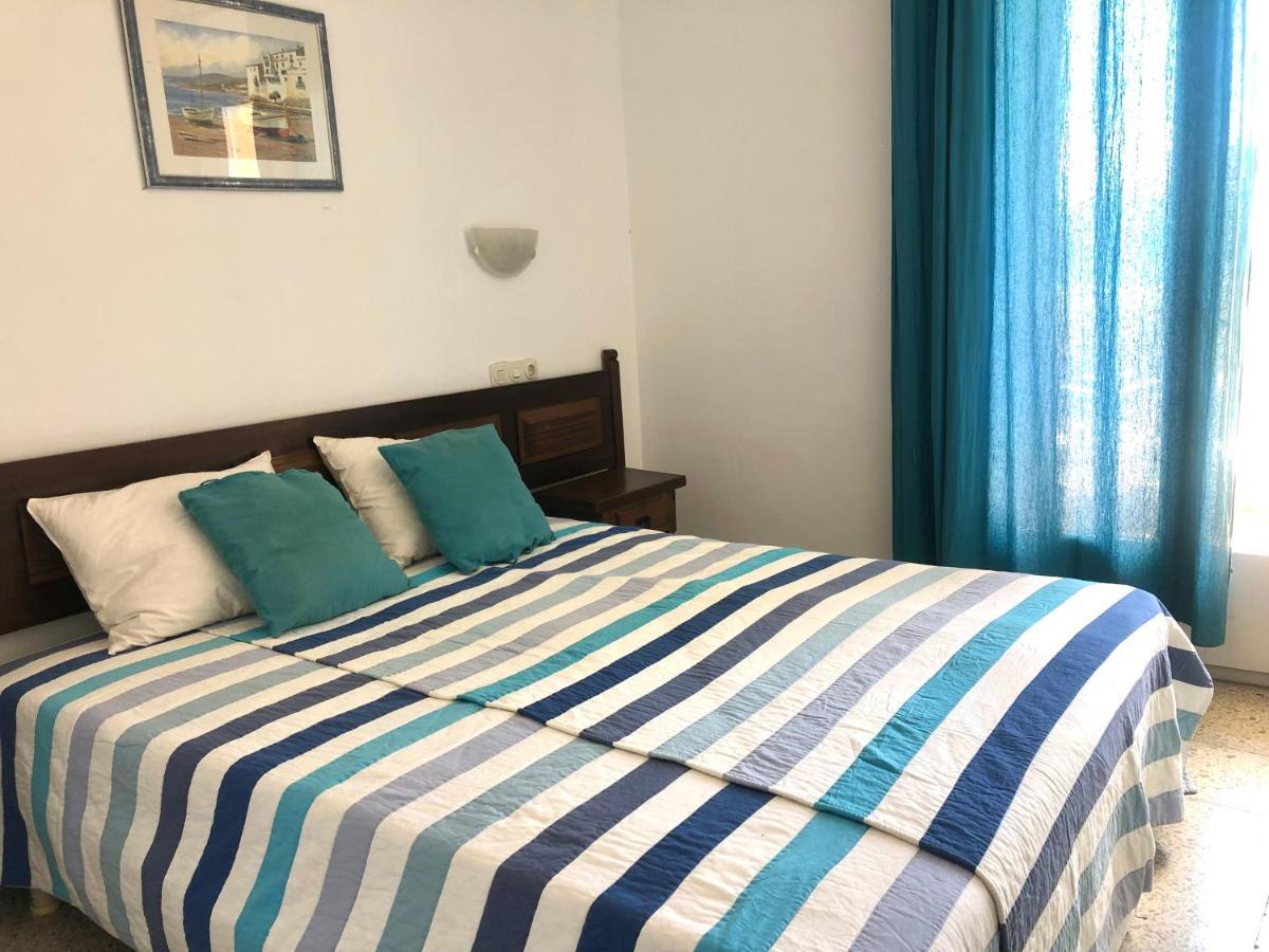 PORT SOTAVENT 2C - Apartamento en la Marina de Empuriabrava - piscina comunitaria, - parking - vistas al canal - cerca centro y playa Exterior foto